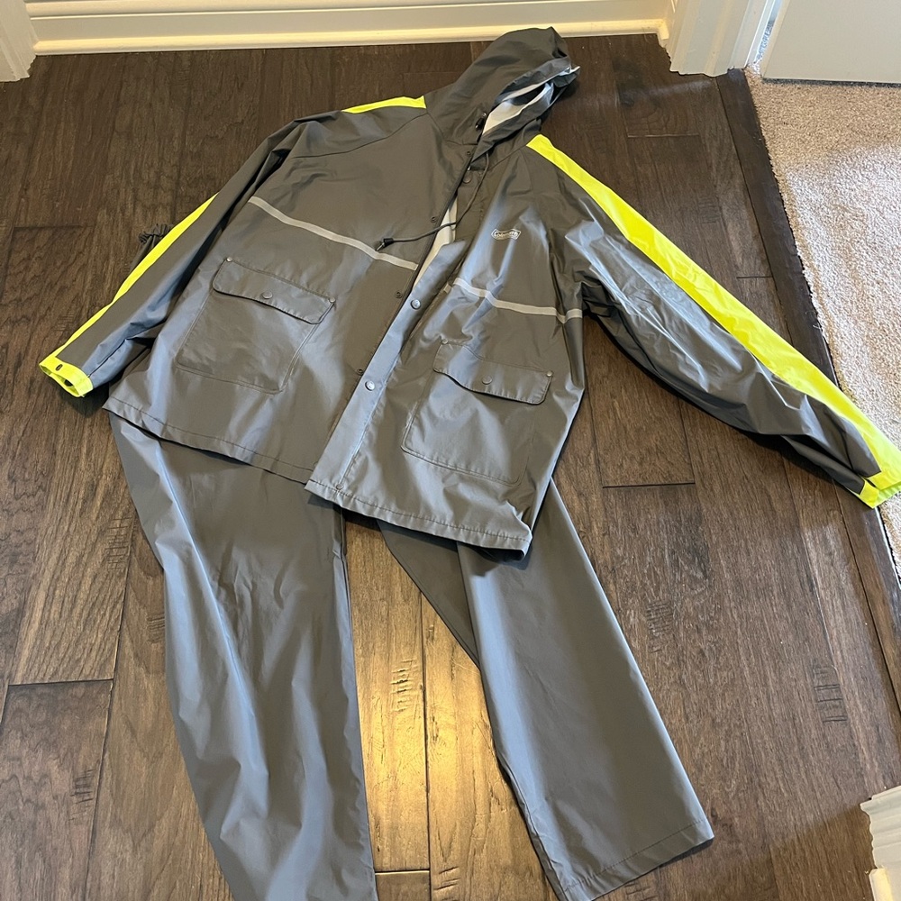 Coleman Gray and Yellow Men's Jacket and pants - Picture 2 of 8